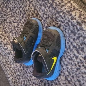 6.5 toddler nike sneakers